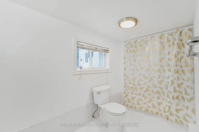 Additional image 20 of 2010 Dufferin St