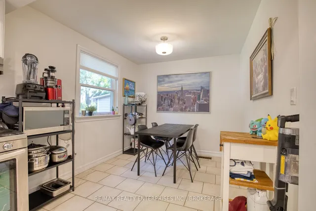 Additional image 11 of 35 Hawthorne Ave