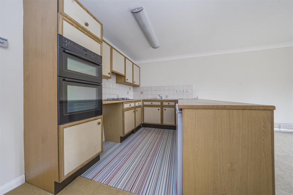 Additional image 5 of The Beeches, Park Street, St. Albans