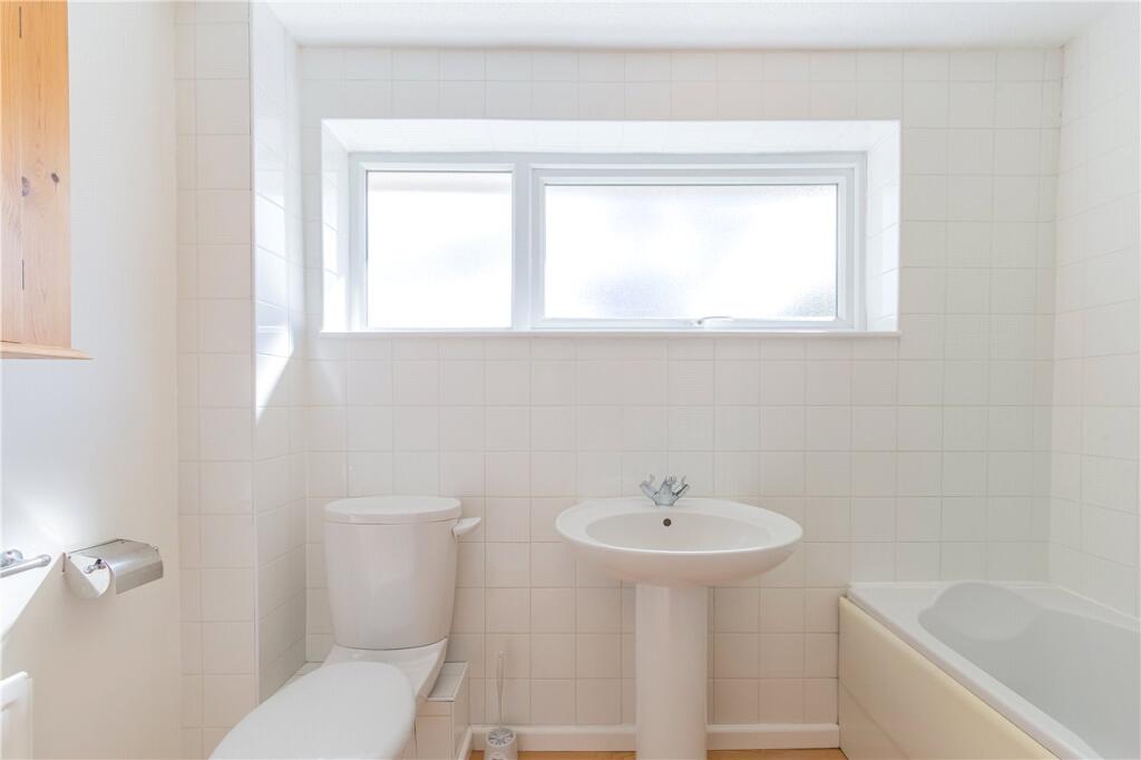 Additional image 9 of Parva Close, Harpenden, AL5