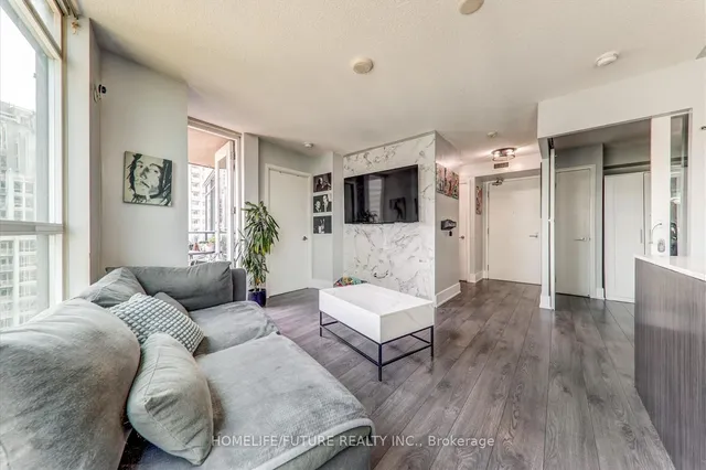 Additional image 19 of 215 Fort York Blvd Unit 1011