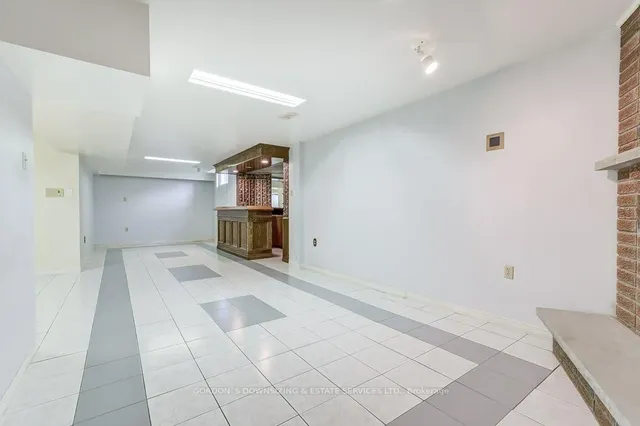 Additional image 32 of 459 Glenashton Dr