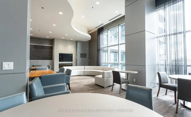 房产图片 12 - 加拿大伯灵顿Fairview街2087号504单元