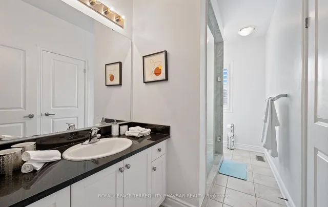 Additional image 35 of 48 Bansbury Circ