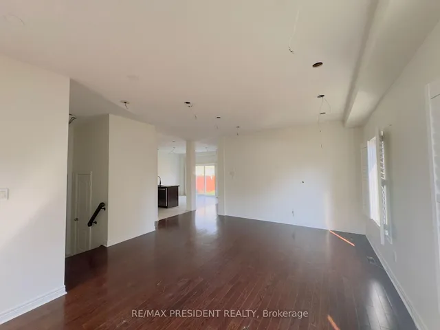 Additional image 4 of 4 Arctic Wolf Rd