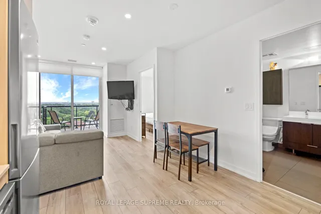 Additional image 12 of 3100 Keele St Unit 925