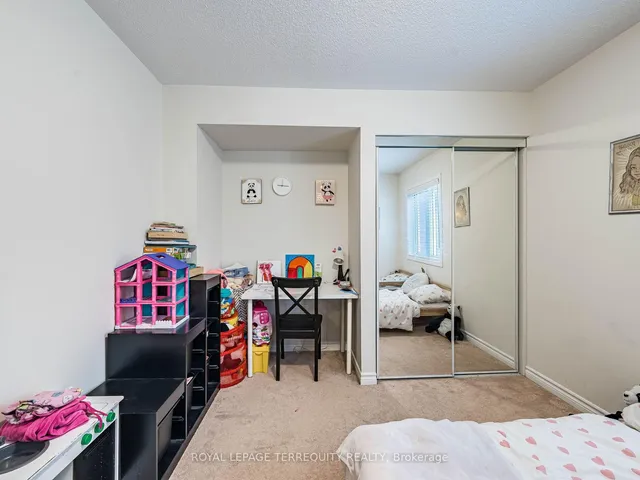 Additional image 28 of 903 Penson Cres