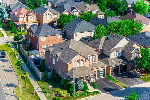 Additional image 3 of 2226 Viking Cres