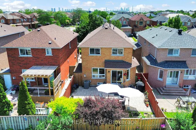 Additional image 47 of 851 Clemens Cres