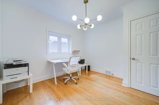 Additional image 3 of 293 Poyntz Ave