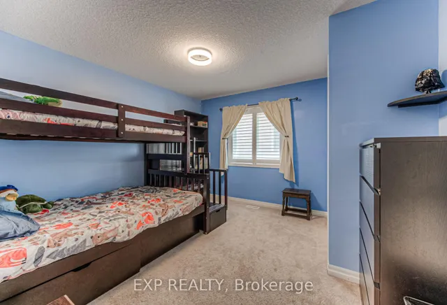Additional image 24 of 403 Moorlands Cres