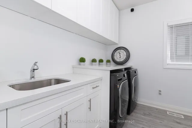 Additional image 16 of 388 Klein Circ