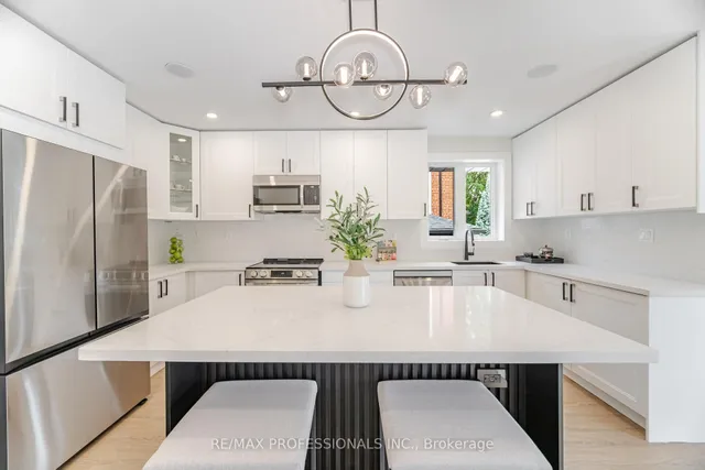 Additional image 13 of 4 Lloyd Manor Rd