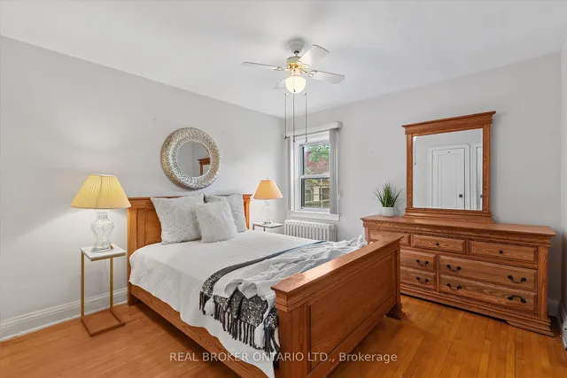 Additional image 27 of 882 Coxwell Ave