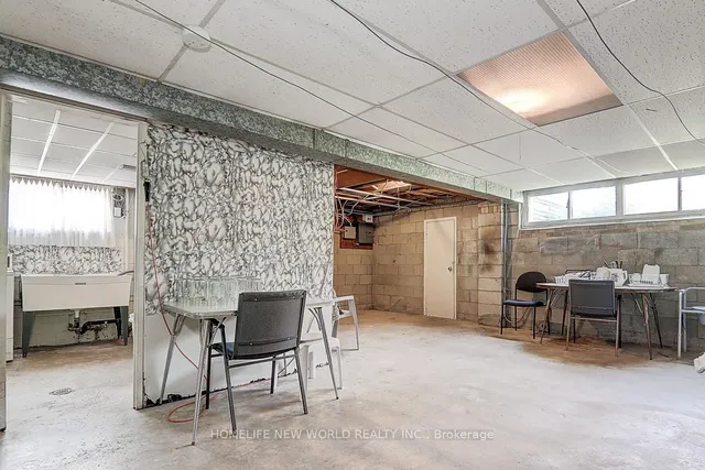 Additional image 34 of 43 Coquette Rd