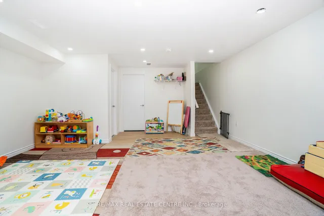 Additional image 36 of 504 WOODLEA Crt