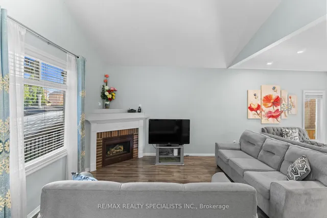 Additional image 15 of 17 Bushberry Rd