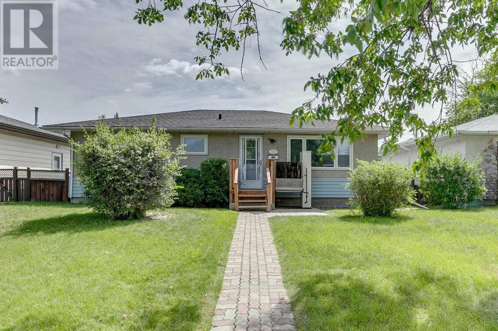 7428 24 Street SE|Calgary, Alberta T2C0Y6