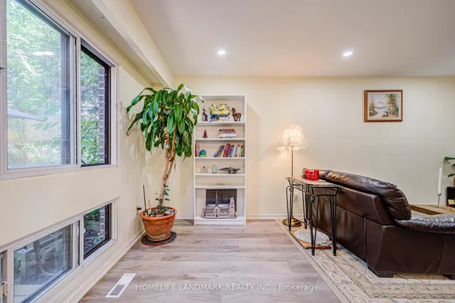 Additional image 8 of 80 Spire Hillway