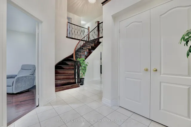 Additional image 5 of 329 Brisdale Dr