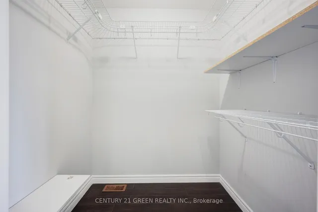 Additional image 33 of 62 Four Seasons Circ