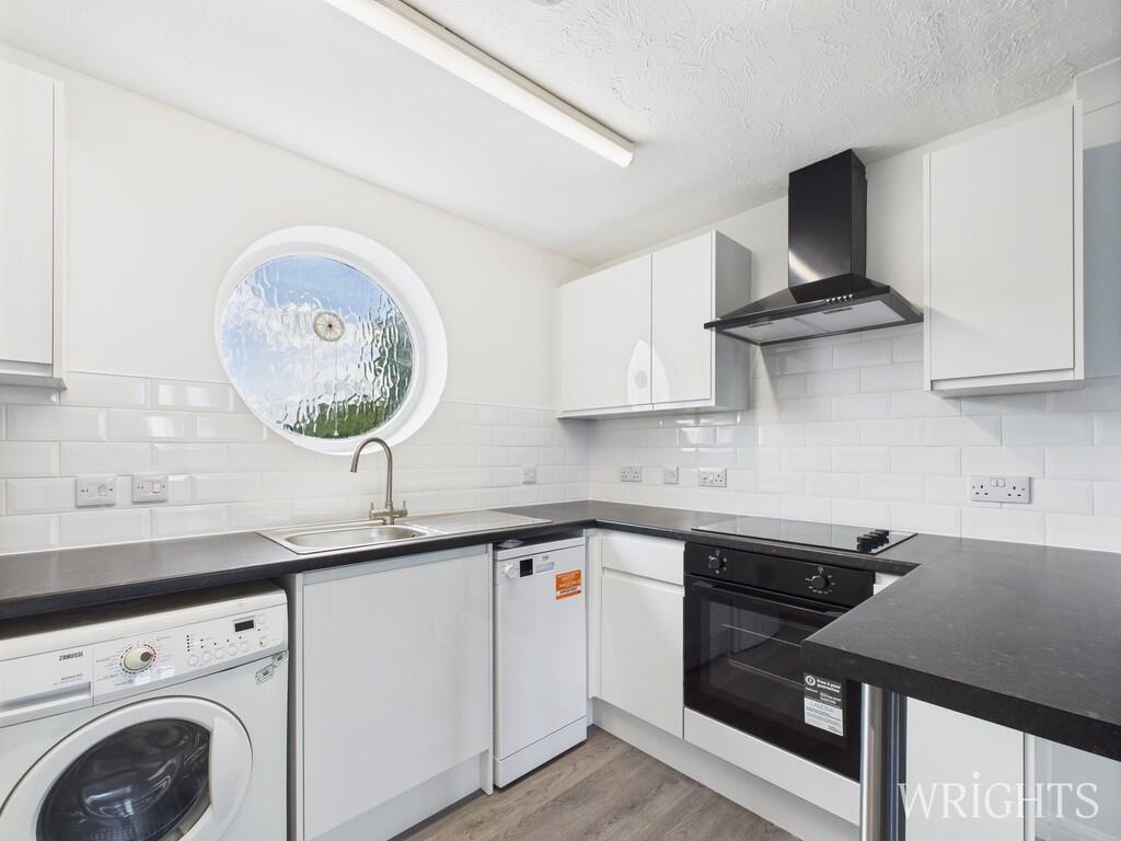 Additional image 4 of Walsingham Close, Hatfield