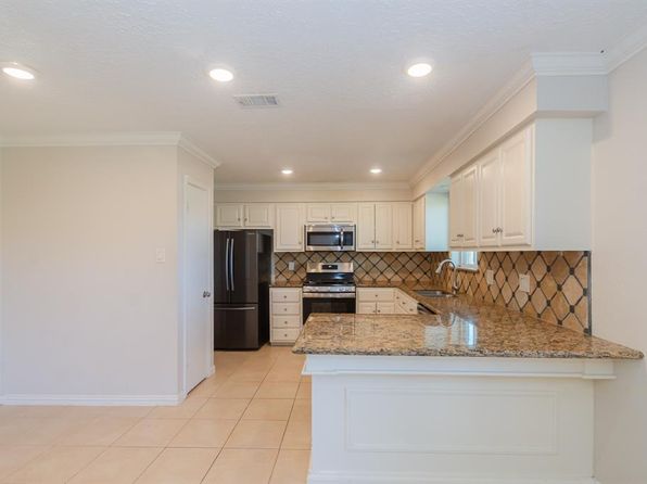 9203 Kirkmont Dr, Houston, TX 77089