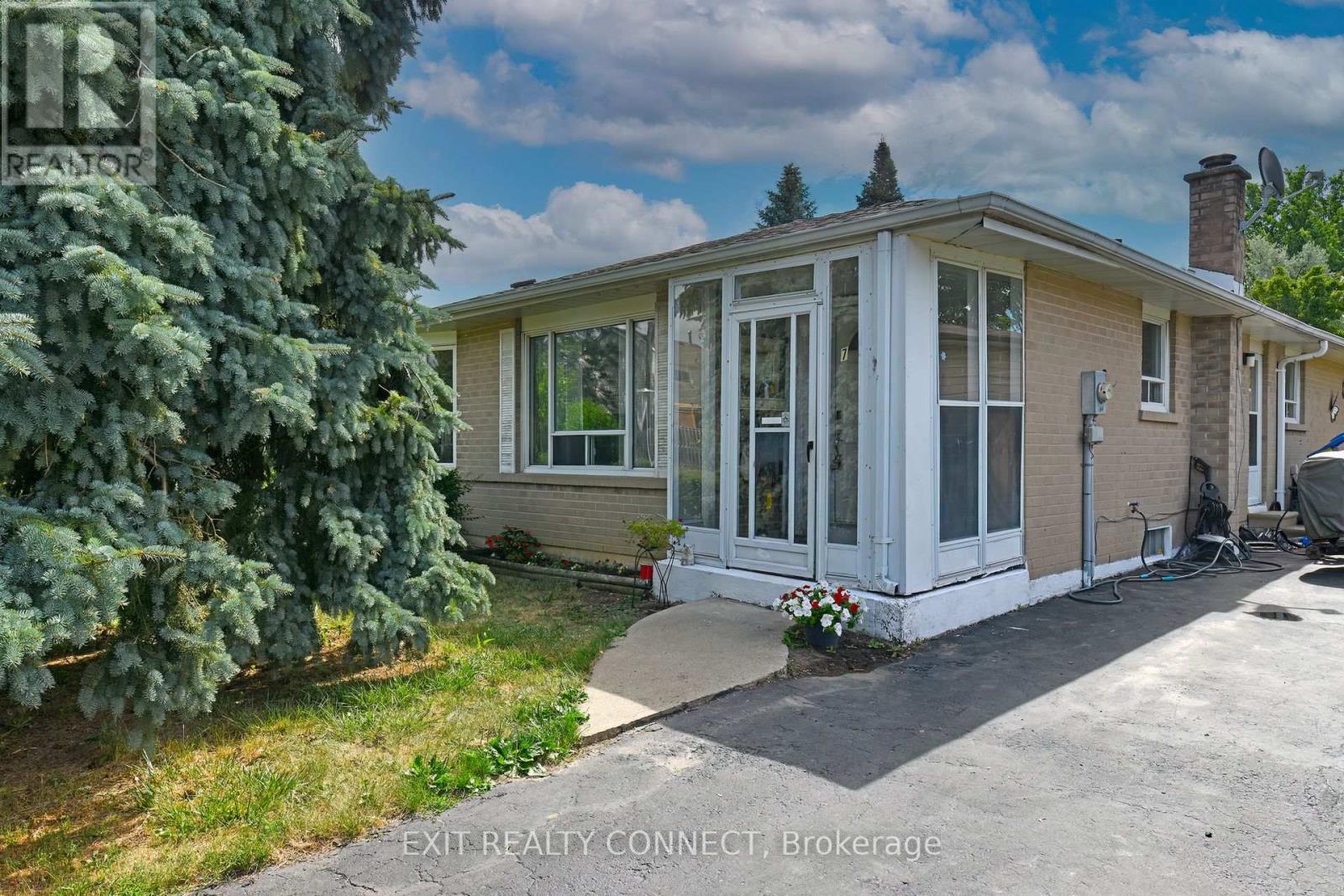 Property image for 7 MANDARIN CRESCENT|Brampton (Central Park), Ontario L6S2S2