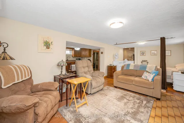 Additional image 32 of 327 East 42nd St