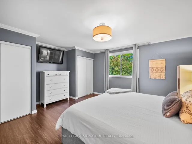 房产图片 13 - 13 Bronte Crt