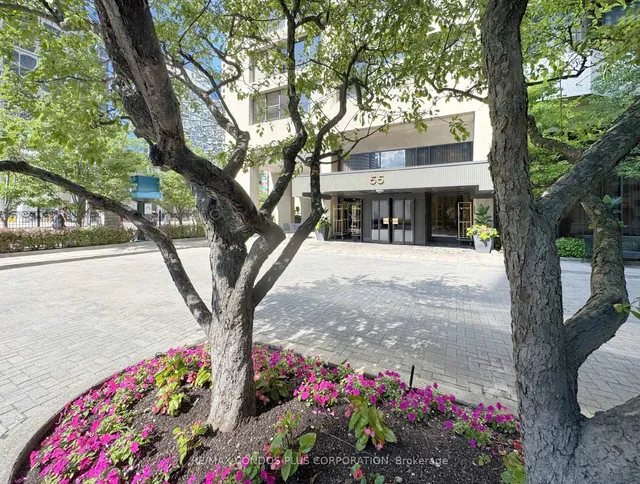 Additional image 26 of 55 Harbour Sq Unit 1917