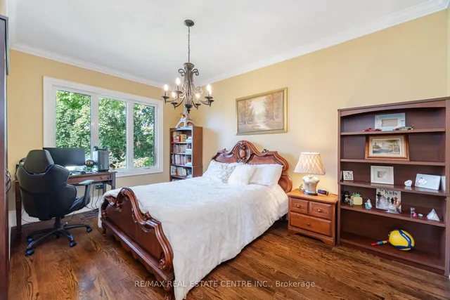 Additional image 28 of 275 Martin St