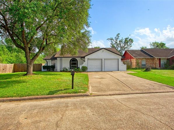 7027 Log Hollow Dr, Houston, TX 77040