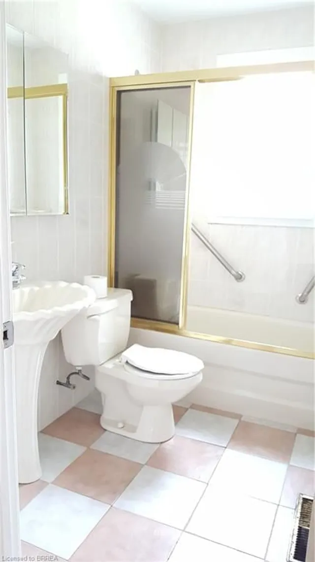 Additional image 22 of 57 Bellman Ave