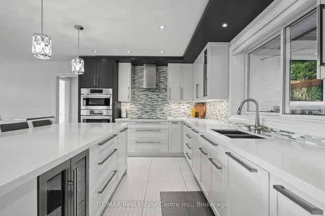 Additional image 18 of 47 Valentine Dr