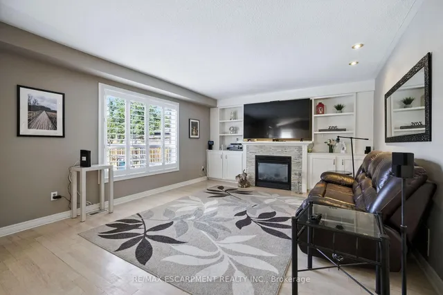 Additional image 18 of 17 Hillgarden Dr