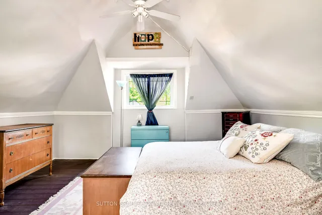 Additional image 34 of 287 Graham Ave