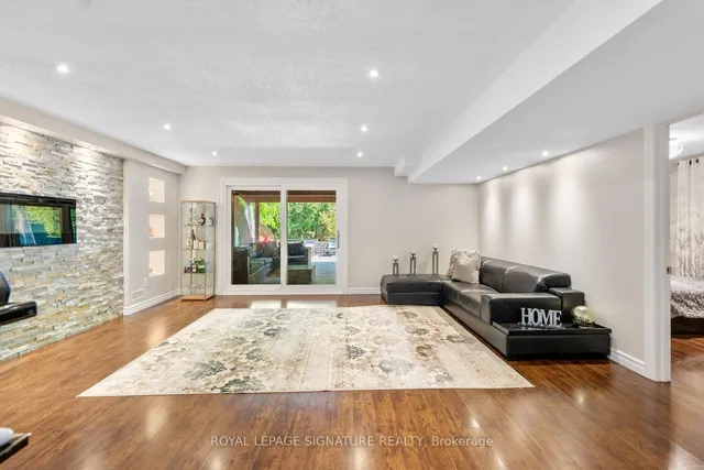 Additional image 32 of 704 Robert Ferrie Dr