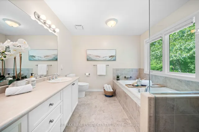 Additional image 35 of 441 Stonehenge Dr Unit 16