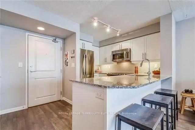 Additional image 3 of 125 Western Battery Rd Unit 2006