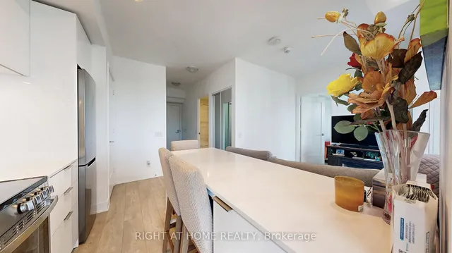 房产图片 22 - 70 Annie Craig Dr 单元 2703