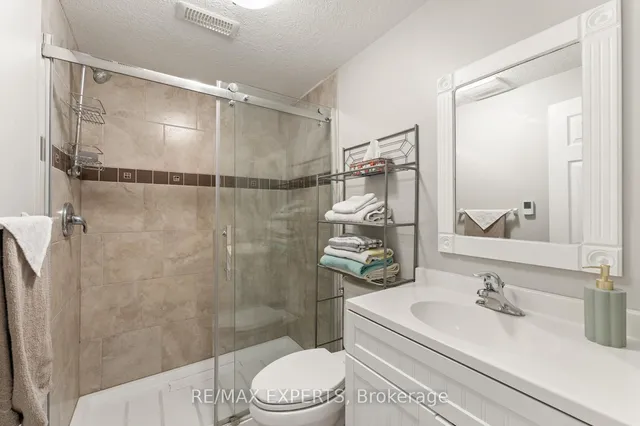 Additional image 44 of 56 Steepleridge St