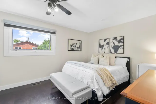 Additional image 15 of 17 Adam St