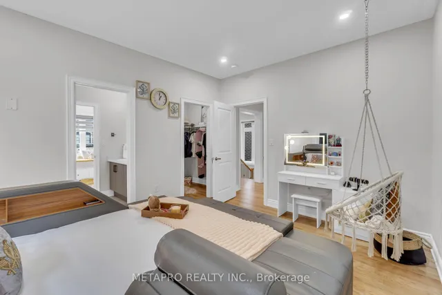 Additional image 33 of 41 Marvin Ave