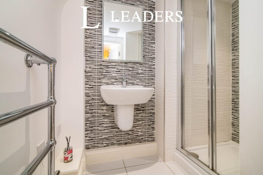 Additional image 6 of The Red House, B43