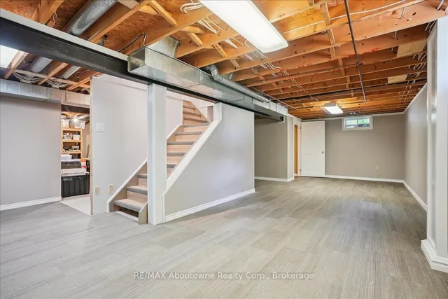 Additional image 31 of 559 Wallace St