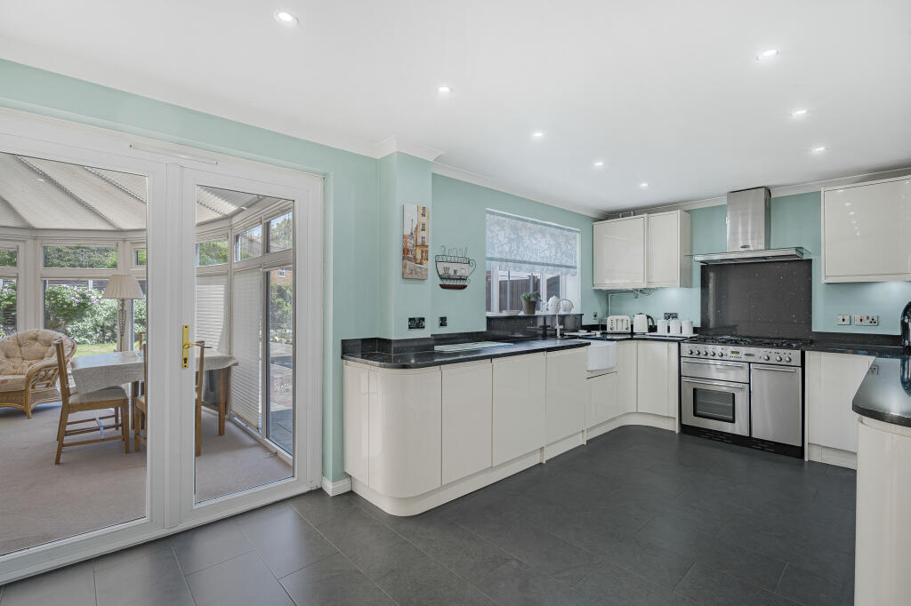 Additional image 5 of Bennett Close, Welwyn Garden City, AL7