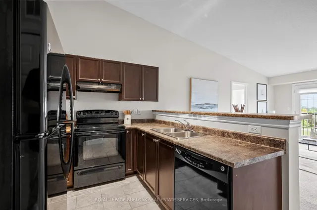 Additional image 17 of 1370 Main St Unit 409