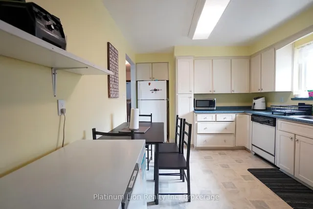 Additional image 12 of 29 Cameo Ave