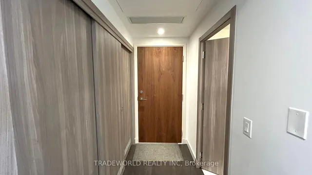 Additional image 3 of 27 McMahon Dr Unit 702